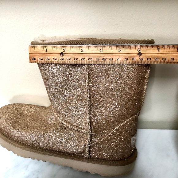 UGG Classic Short II Glitter Gold Boots 1111852K Kids Girls Size US 6 - Picture 11 of 14